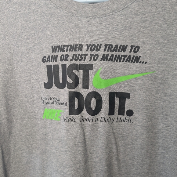 NIKE Men Casual Tee Shirt Gray Color Active And Relax Shirt - Picture 2 of 8